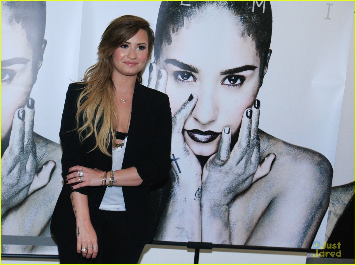 Demi Lovato Greeted By Fans Ahead Of Neon Lights Concerts In Brazil