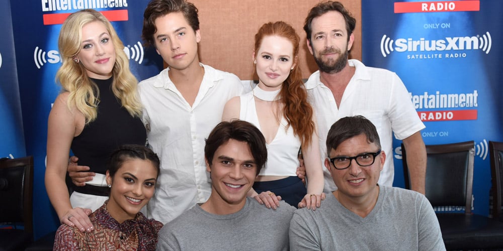 Madelaine Petsch Cole Sprouse Bring Riverdale To Comic Con