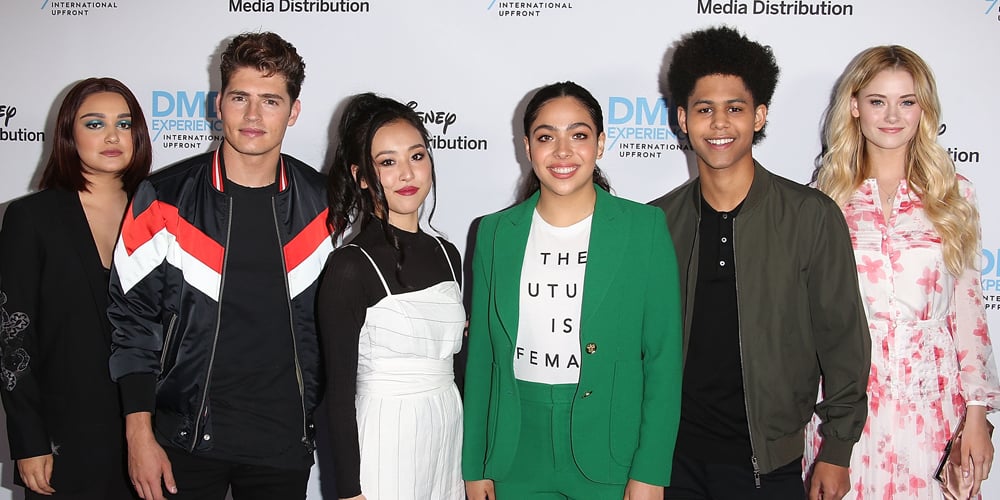 Marvels Runaways Stars Gregg Sulkin Ginny Gardner More React To