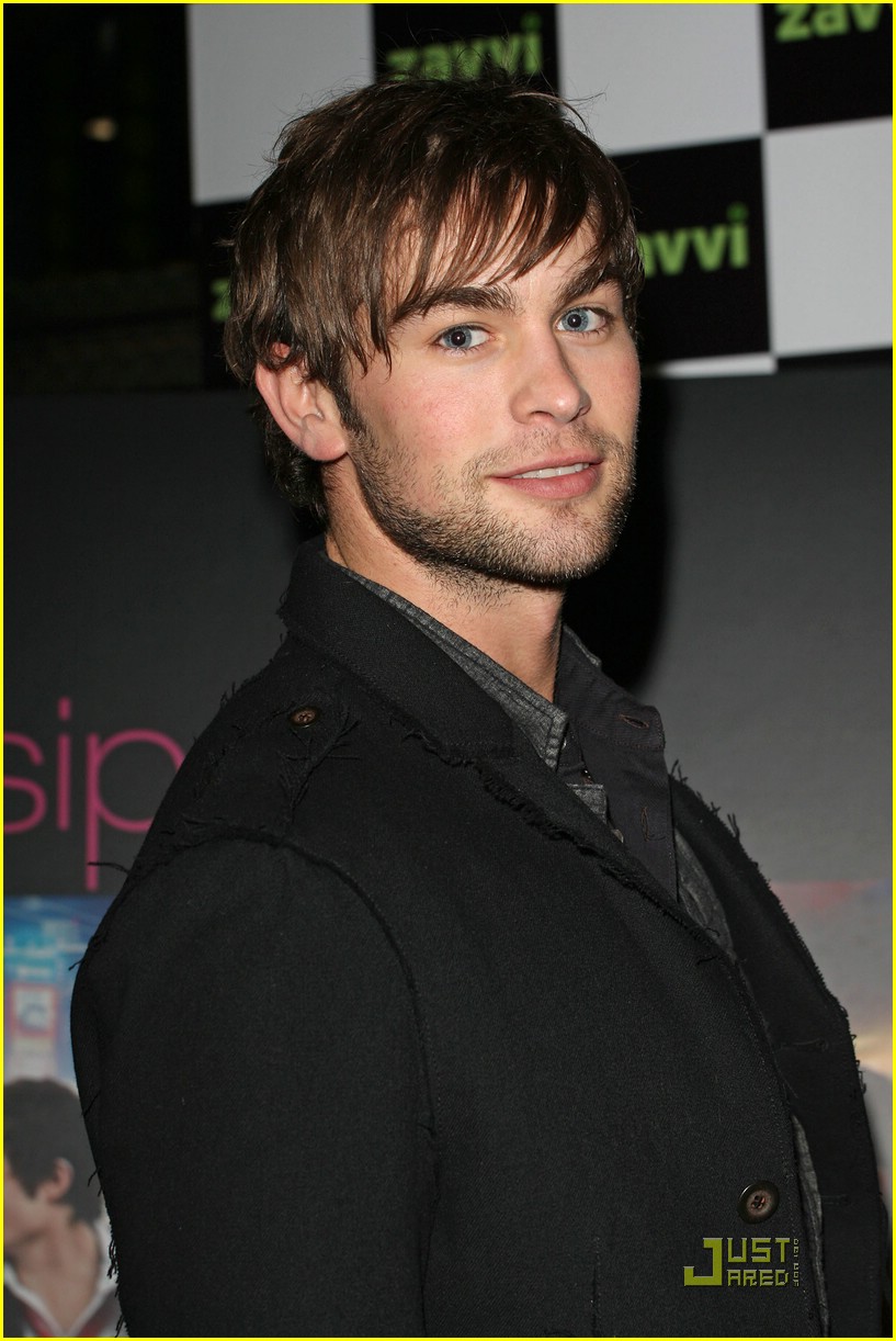chace crawford oxford street lights 02