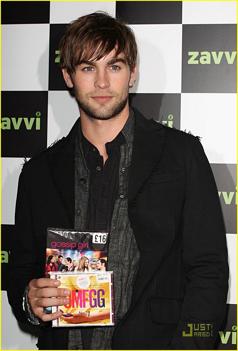 chace crawford oxford street lights 05