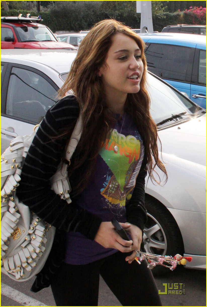 miley cyrus urban outfitter 13