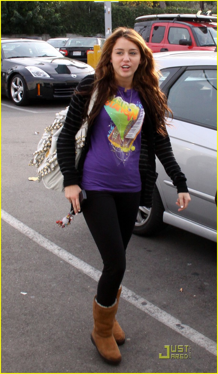 miley cyrus urban outfitter 22