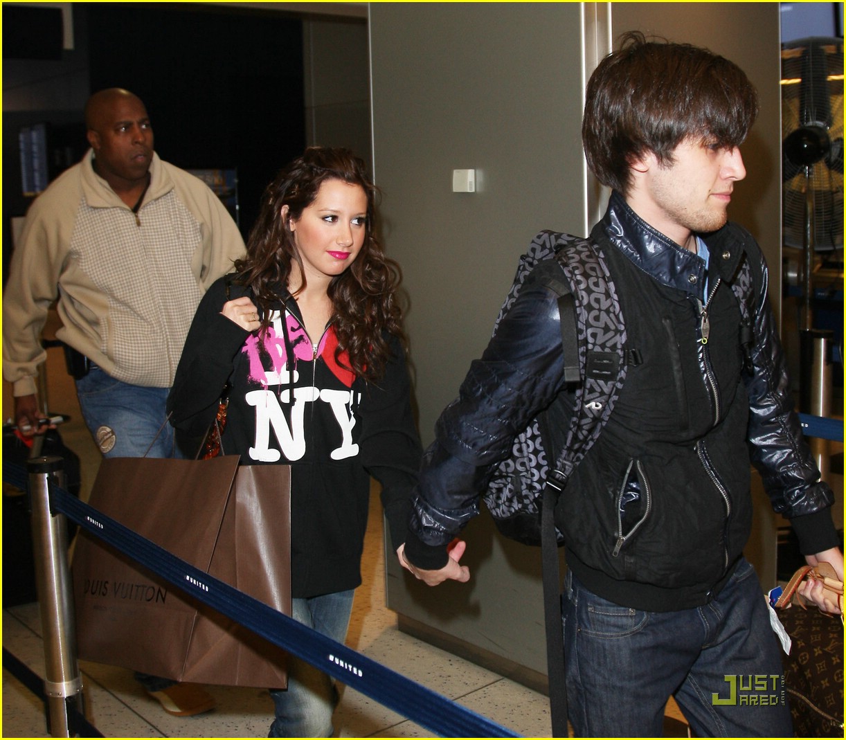 ashley tisdale jared murillo jfk airport 14