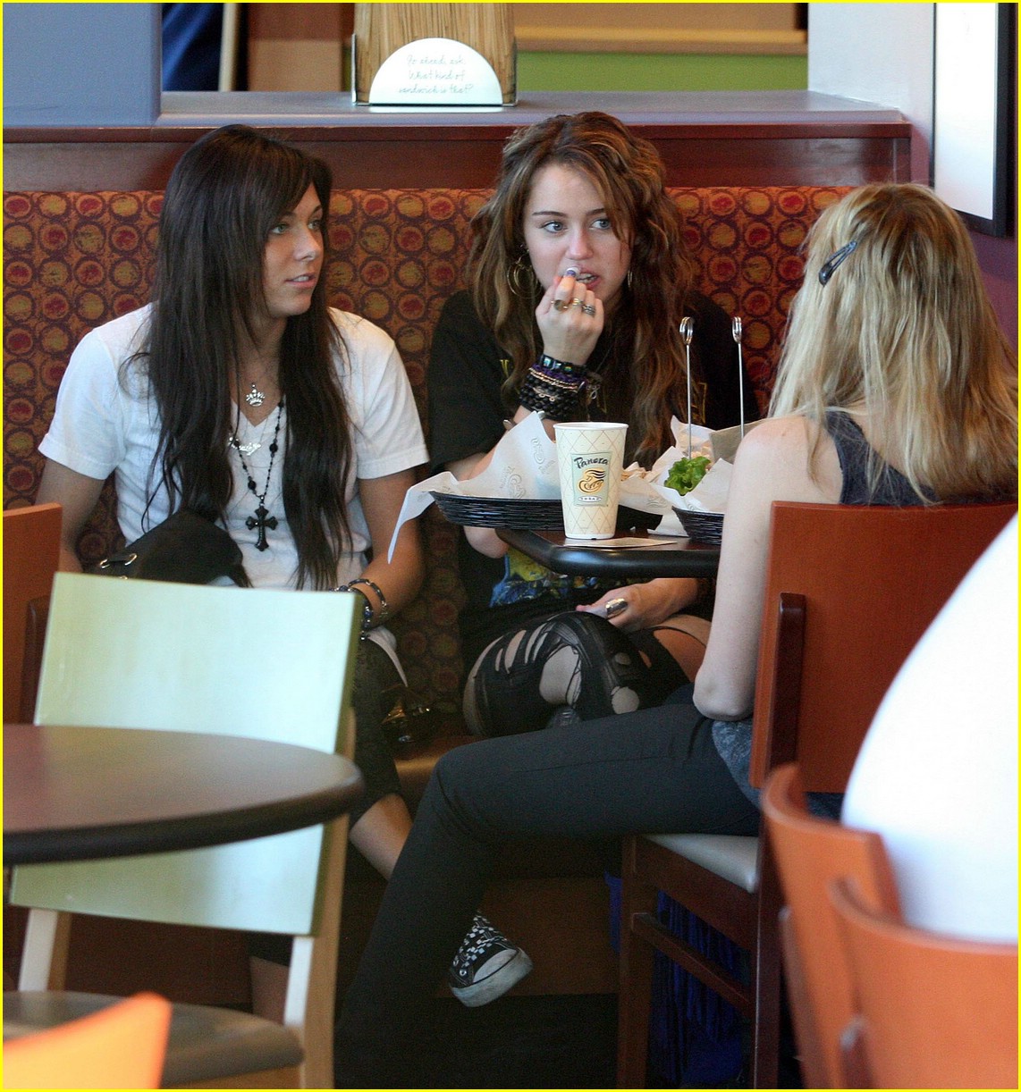 miley cyrus girls day out 07