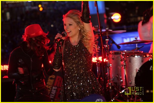 taylor swift new year eve 06