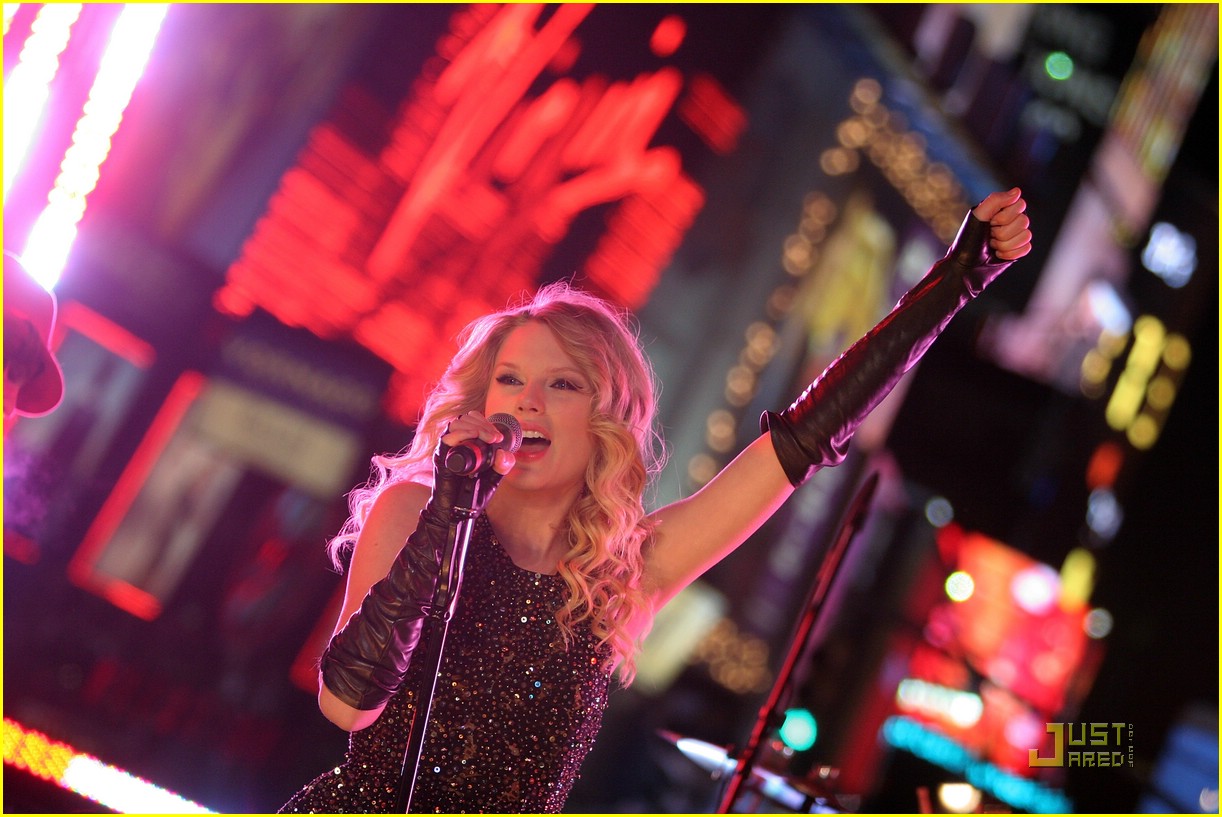 taylor swift new year eve 17