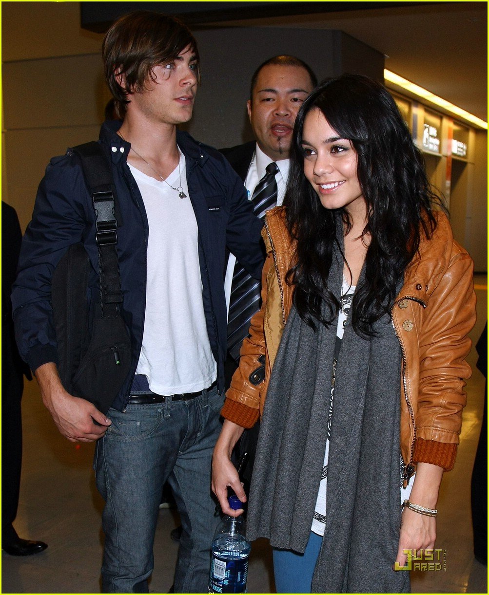 海外雑誌 ZANESSA Zanessa-Mania Hits Tokyo: Photo 57231 | Vanessa Hudgens, Zac