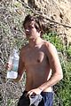 zac efron hollywood hills workout 04