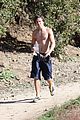 zac efron hollywood hills workout 16