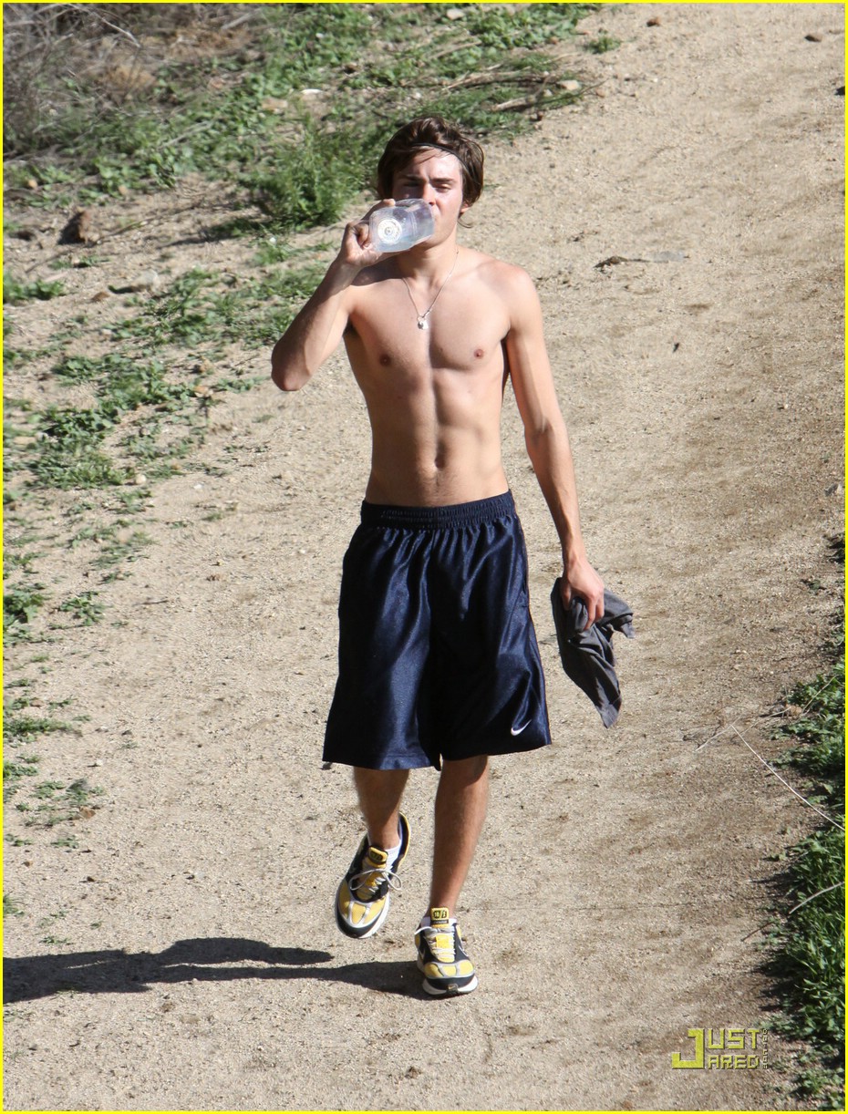 zac efron hollywood hills workout 11