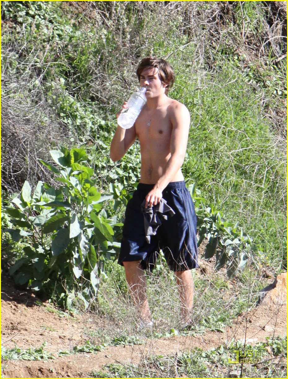 zac efron hollywood hills workout 18