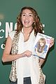 miley cyrus book signing 08