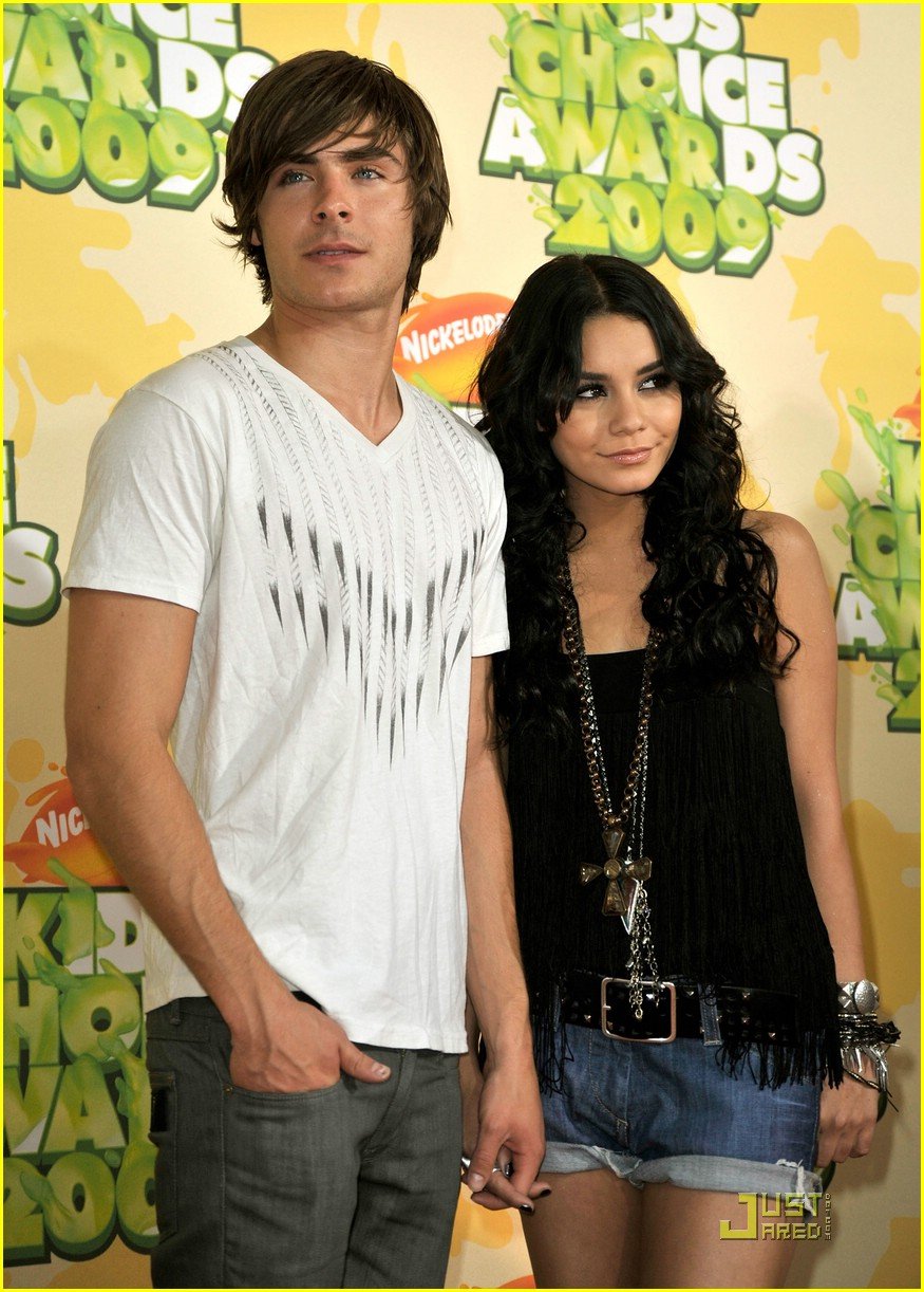 Full Sized Photo of <b>zac</b> <b>efron</b> <b>vanessa</b> <b>hudgens</b> kids choice awards 10 <b>Zac</b> <b>Efr...</b>