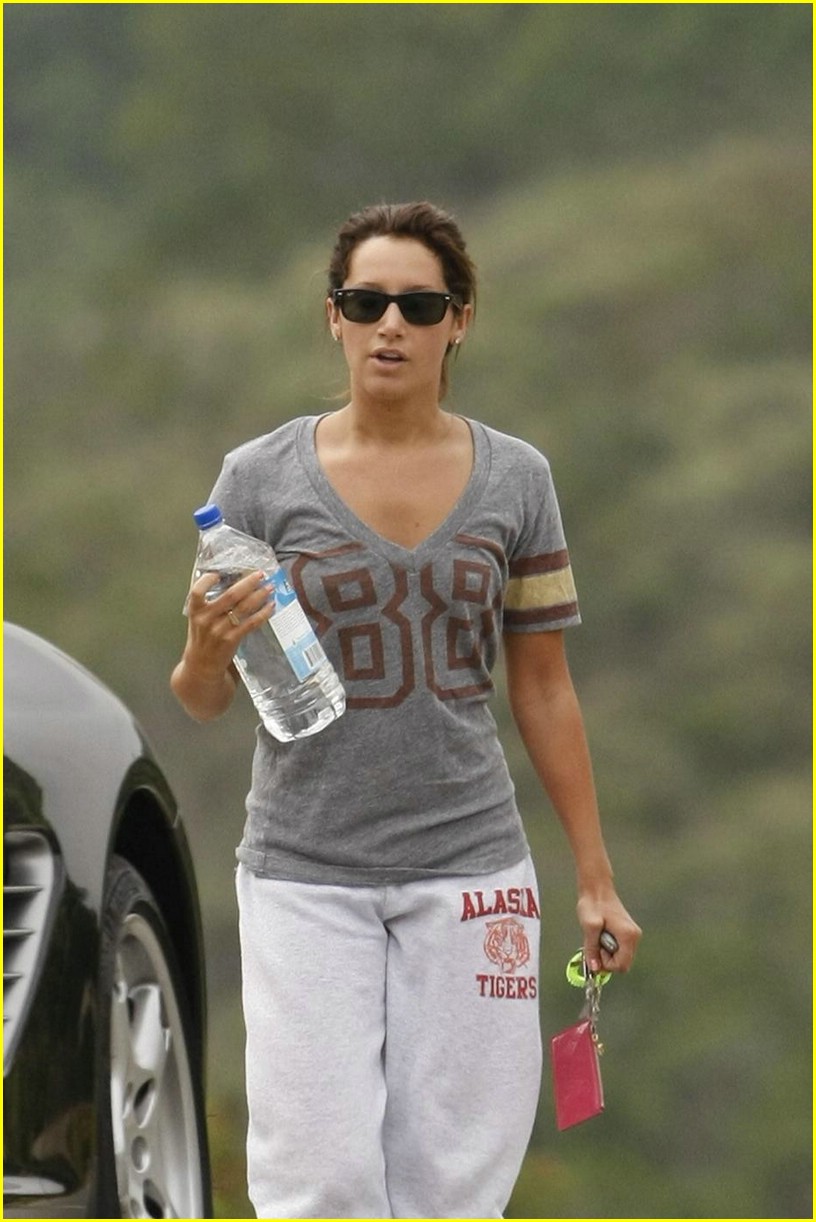 ashley tisdale workout weekend 04