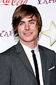 zac efron showest honors 02