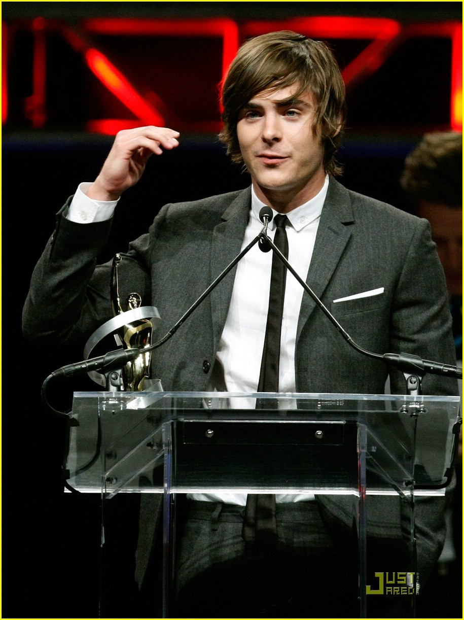 zac efron showest honors 00