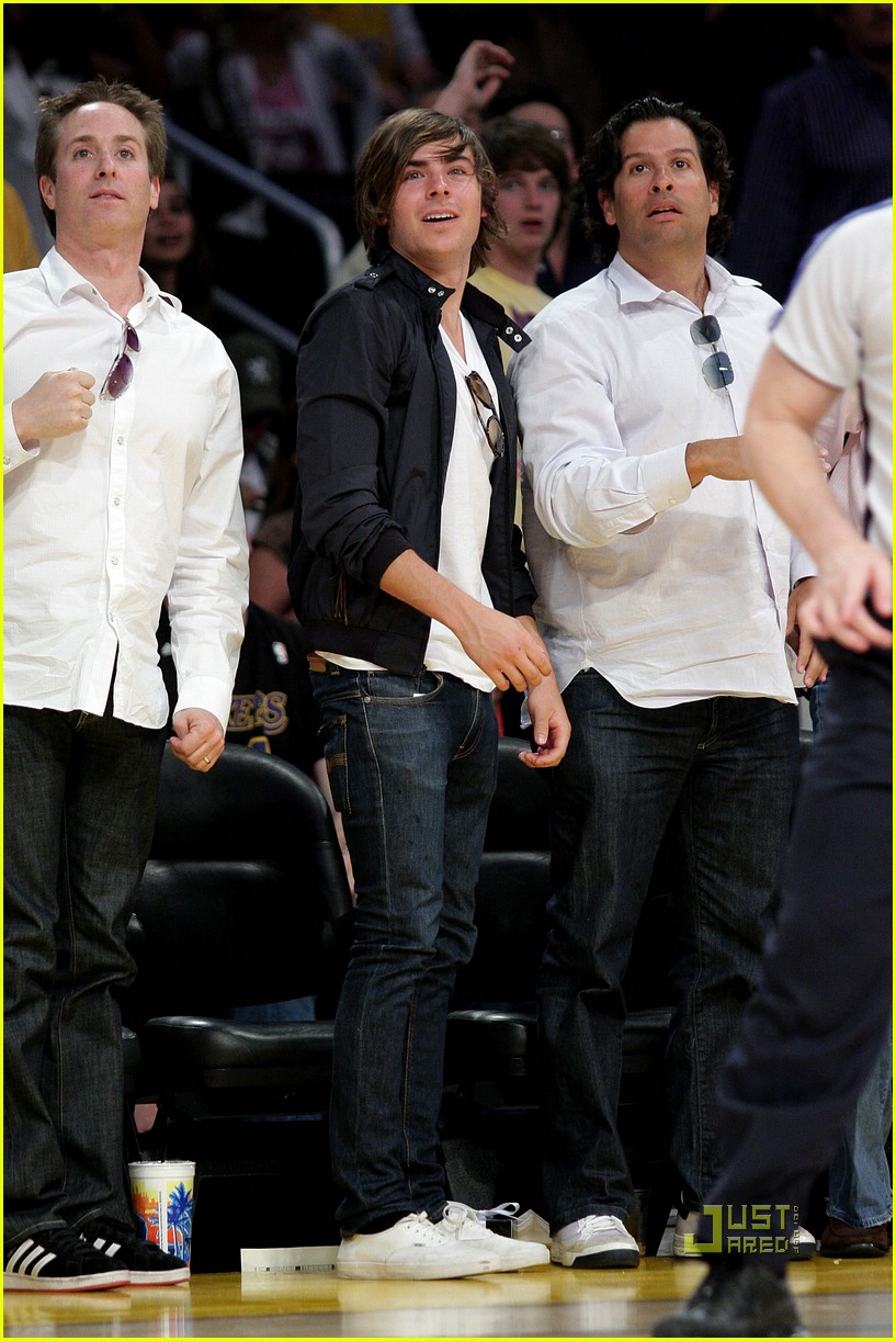 zac efron lakers lover 03