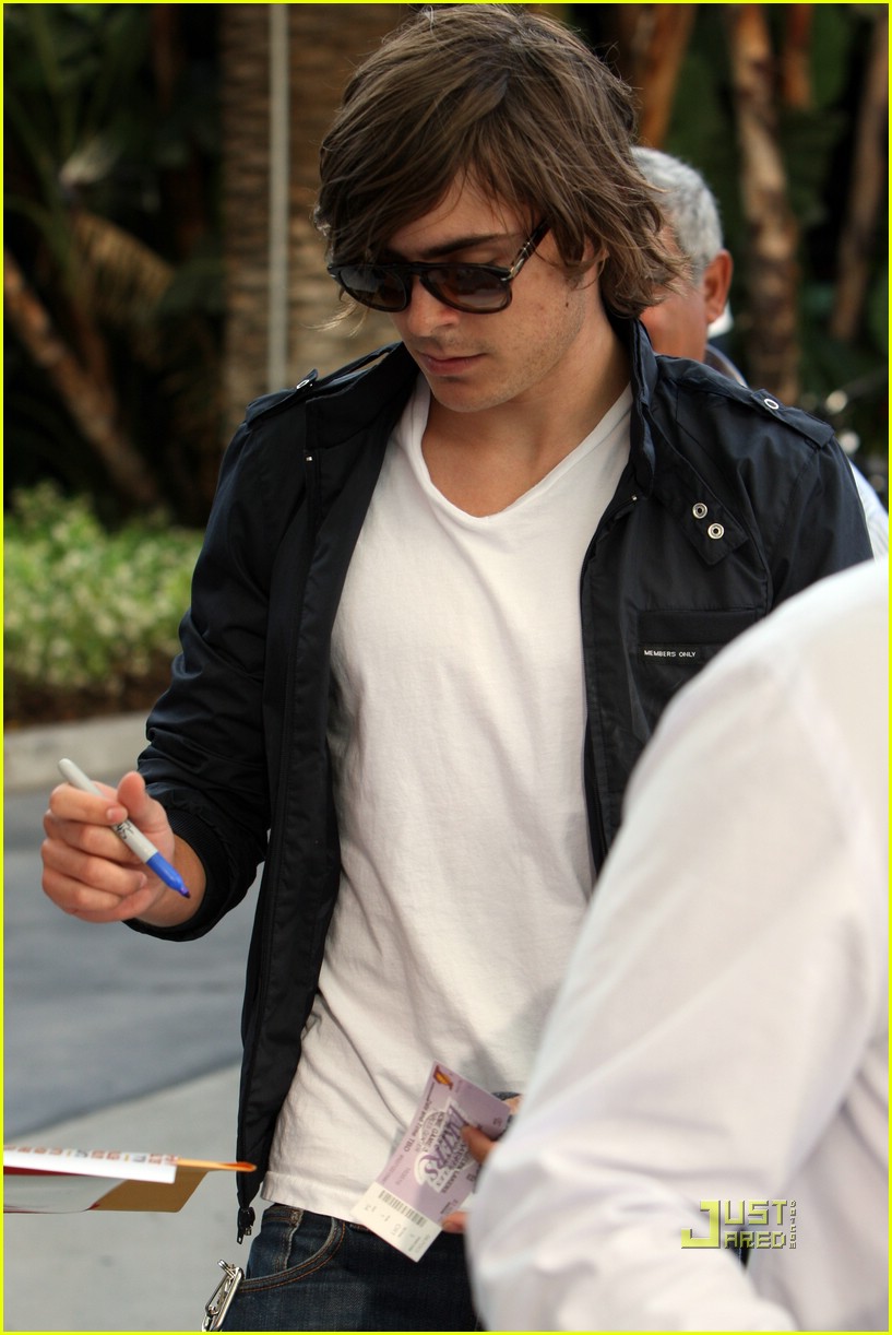 zac efron lakers lover 13