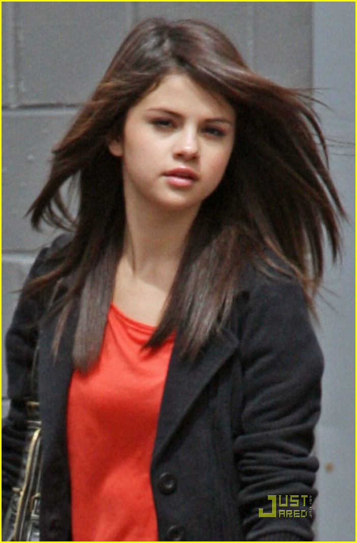 selena gomez joey king girls day out 04
