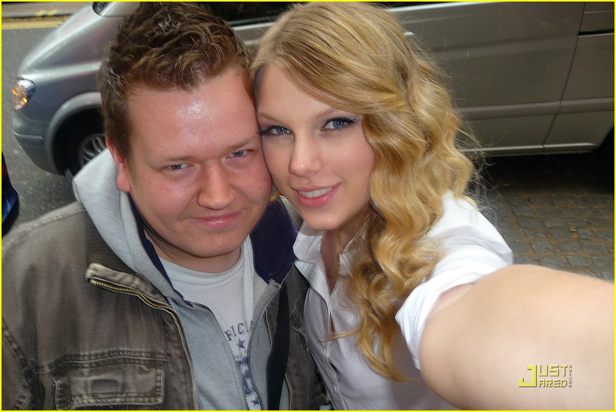 taylor swift lucky number 05