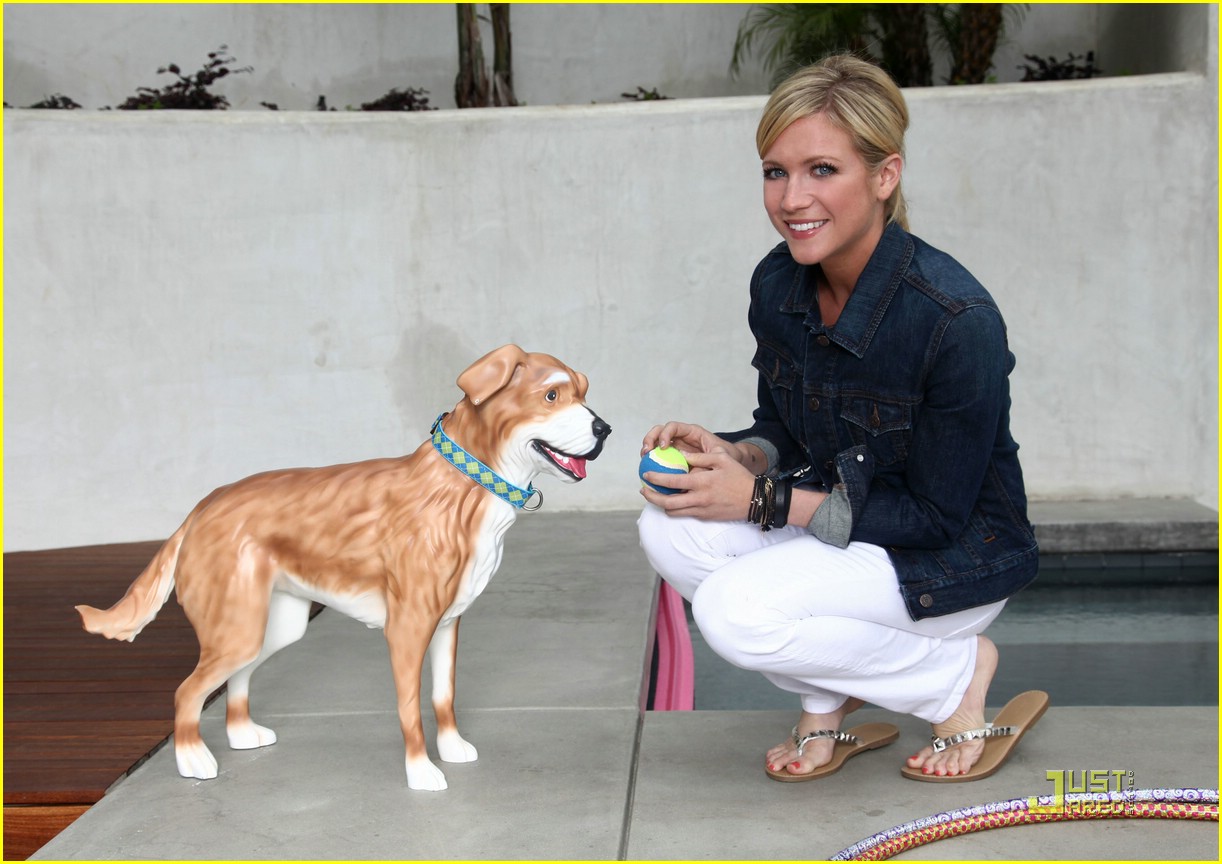 brittany snow bbq beauty 04