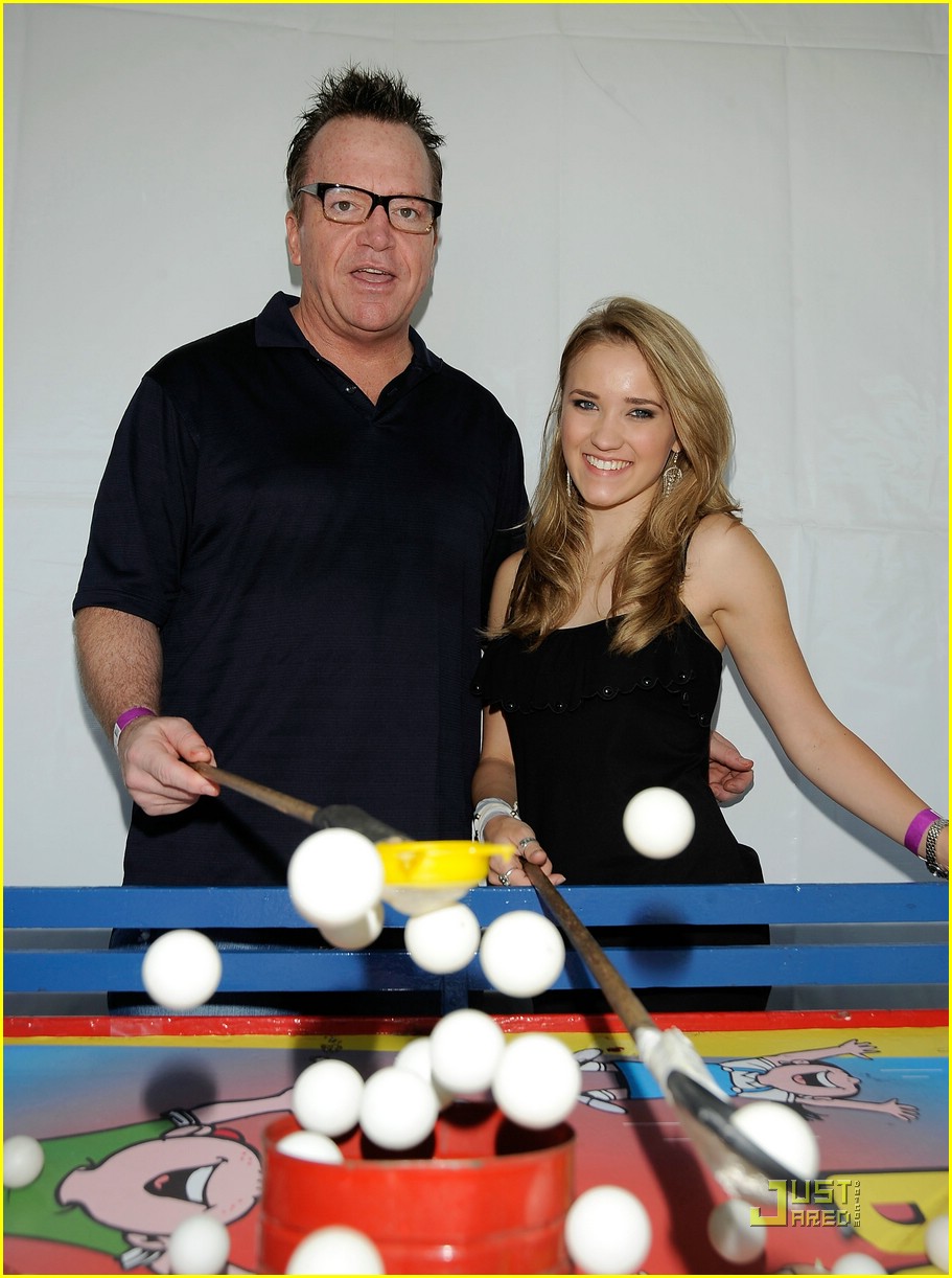 emily osment tom arnold heroes 06