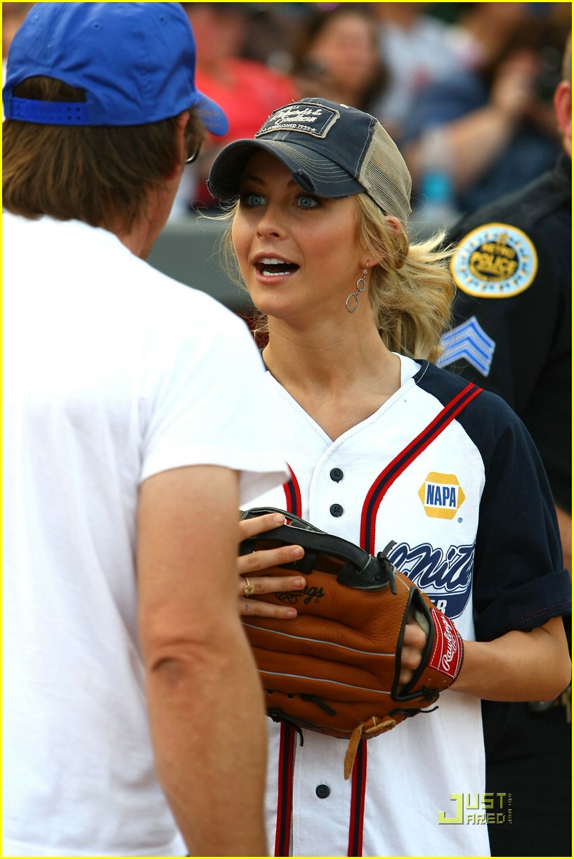 julianne hough catches charity 07