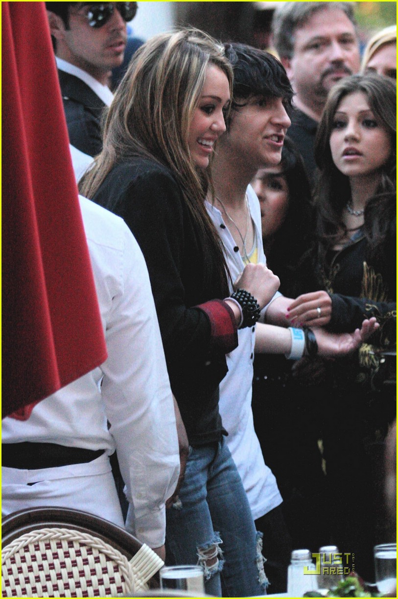 miley cyrus mitchel musso the grove 03