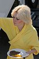 dakota fanning yellow robe 02