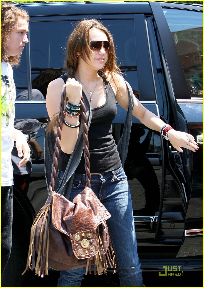 Miley Cyrus is Coffee Bean Cute | Photo 268591 - Photo Gallery | Just ...