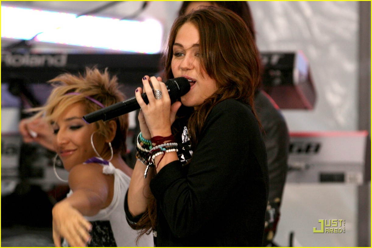 miley cyrus today show concert 09