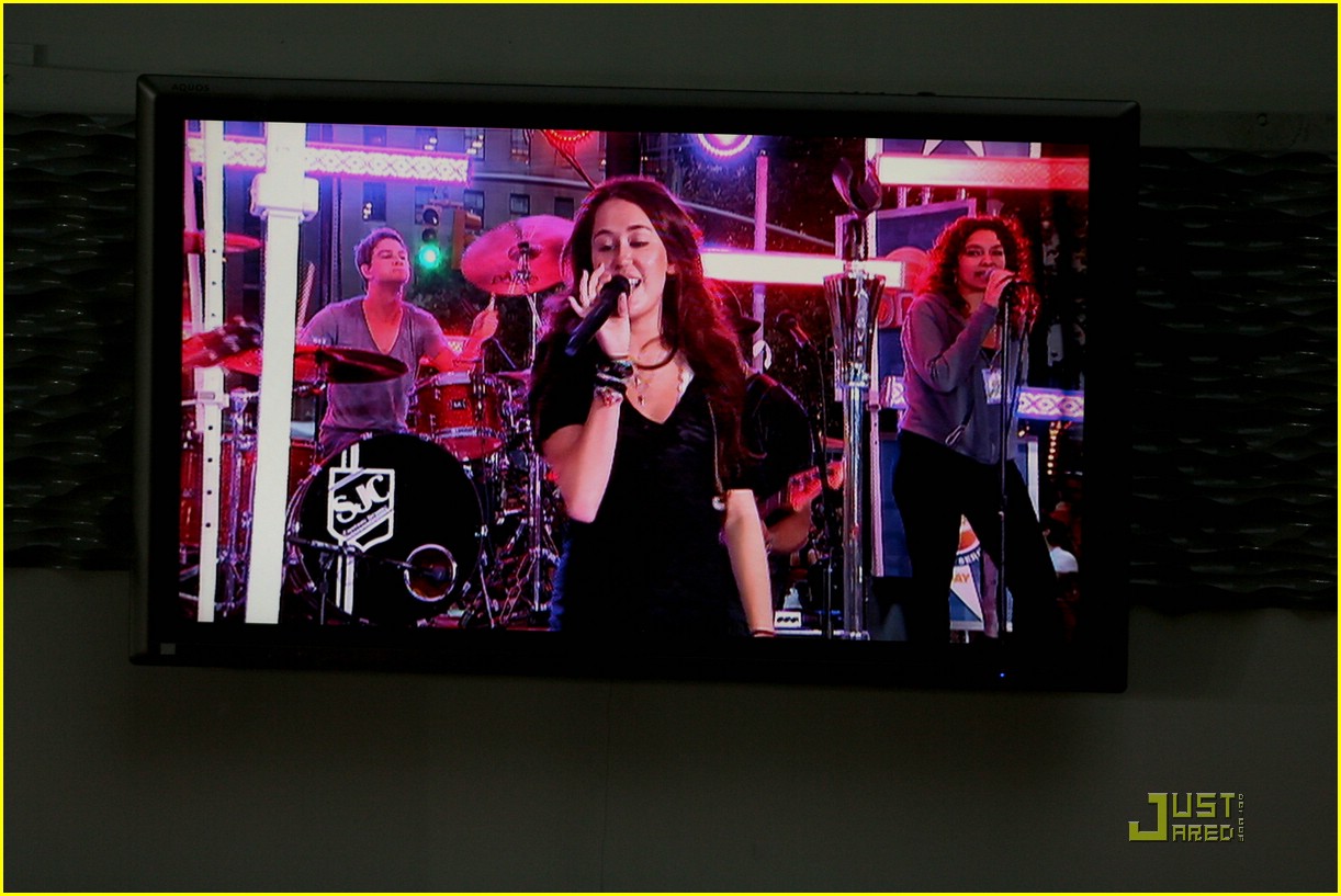 miley cyrus today show concert 10