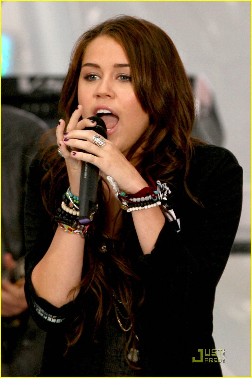miley cyrus today show concert 16