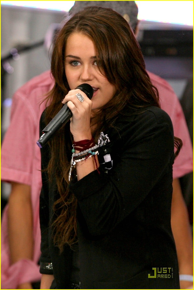 miley cyrus today show concert 19