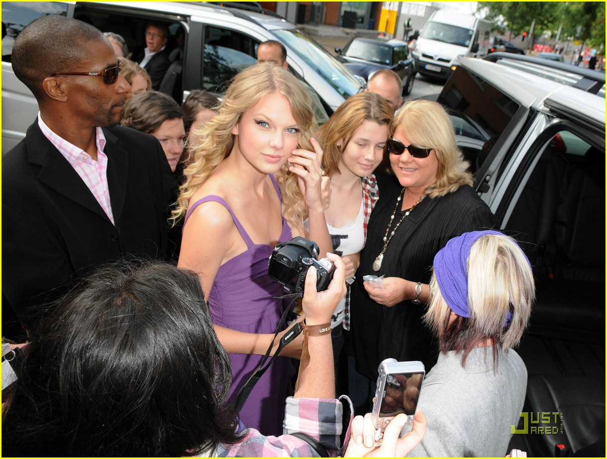 taylor swift gmtv gorgeous 13