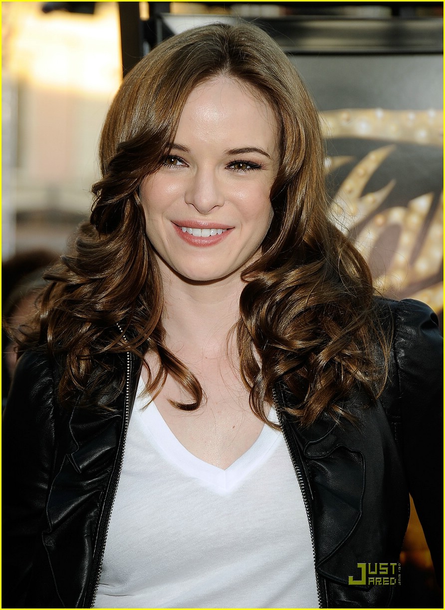 danielle panabaker fame premiere 12