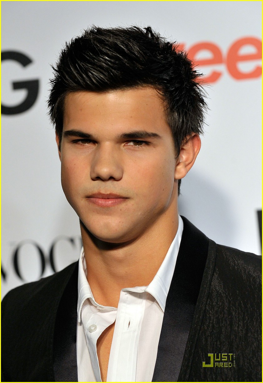 Picture of Taylor Lautner in The Twilight Saga: New Moon - taylor-lautner-1329075085.jpg  | Teen Idols 4 You