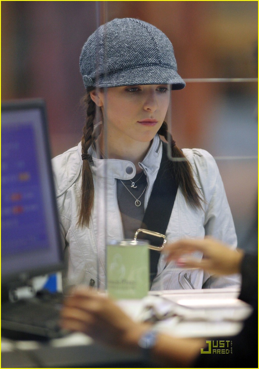 anna kendrick currency cute 02
