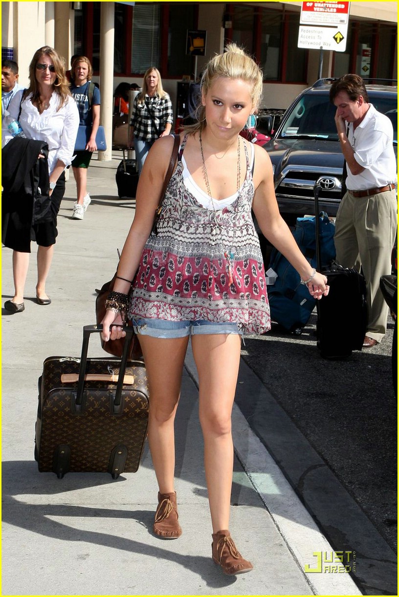 ashley tisdale scurries scottsdale 06