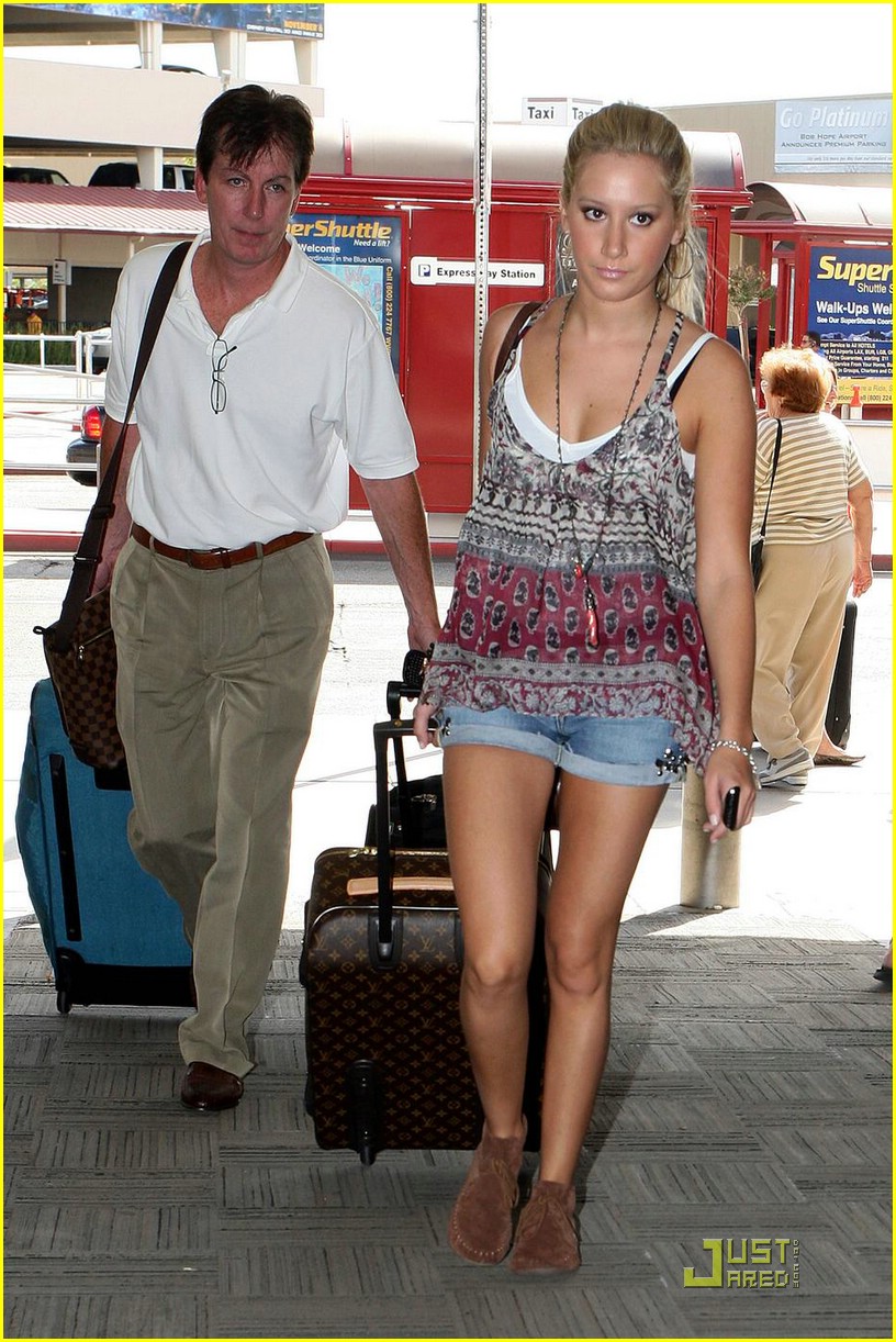 ashley tisdale scurries scottsdale 07