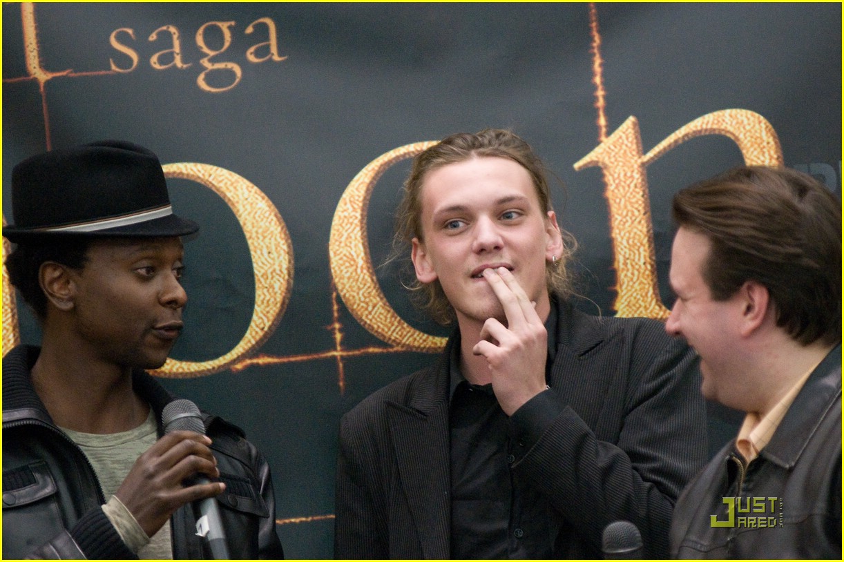 jamie campbell bower hot topic hot 23