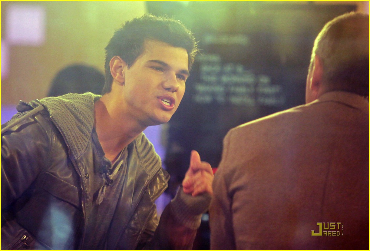 taylor lautner twi day 06