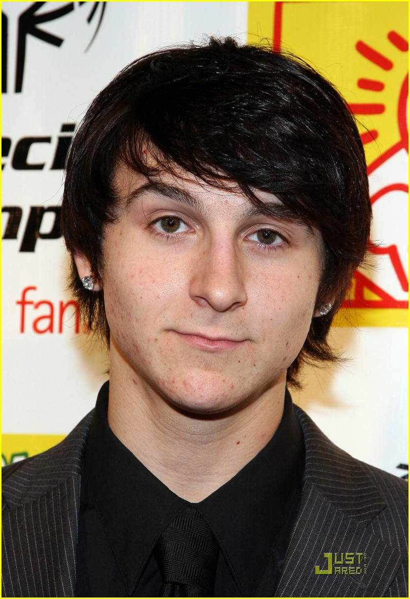 mitchel musso very special christmas 03
