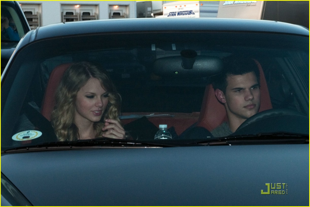 taylor swift taylor lautner valentines day duo 09