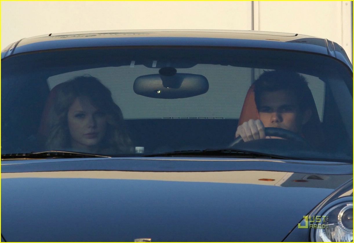 taylor swift taylor lautner valentines day duo 17