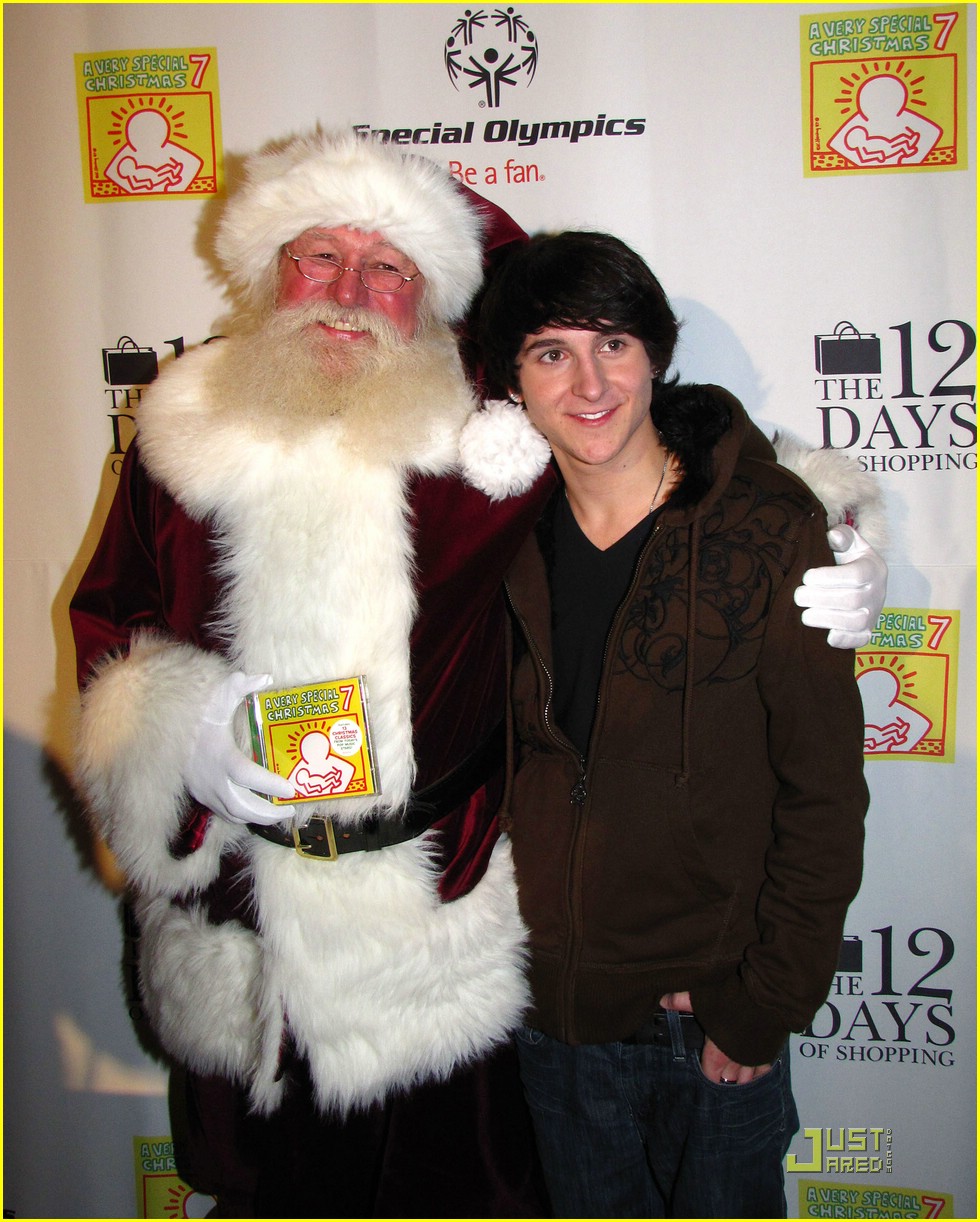 mitchel musso very special christmas 05