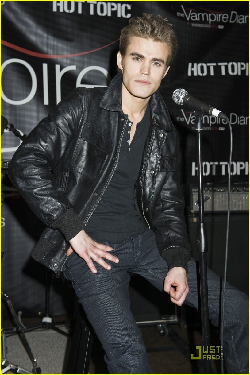 Nina Dobrev is a Hot Topic: Photo 356832 | Ian Somerhalder, Nina Dobrev,  Paul Wesley Pictures | Just Jared Jr.