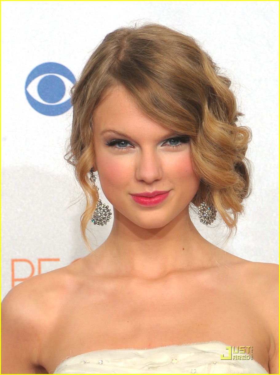 taylor swift fave female pca awards 22