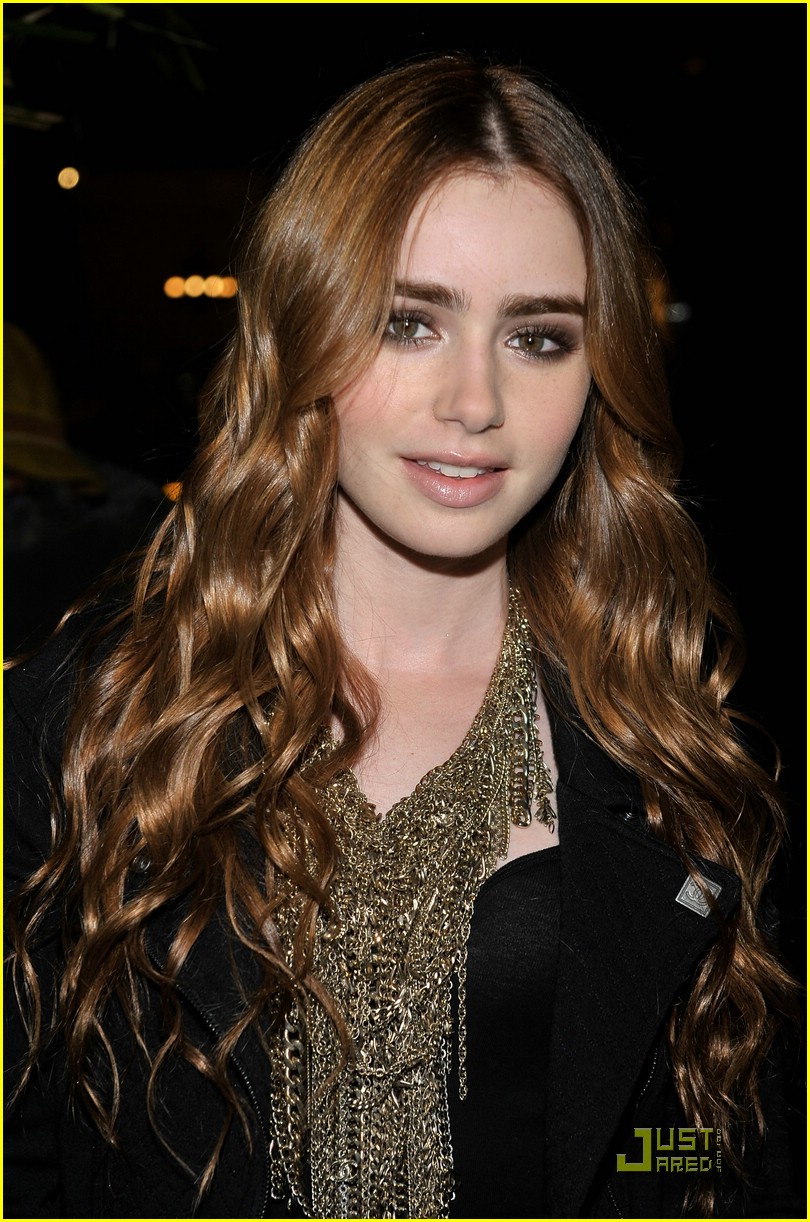 emma roberts lily collins chanel 06
